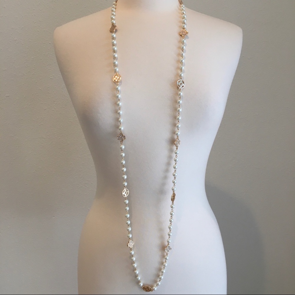 NEW! LAST ONE LEFT!  Pearl & gold station necklace - Picture 3 of 8